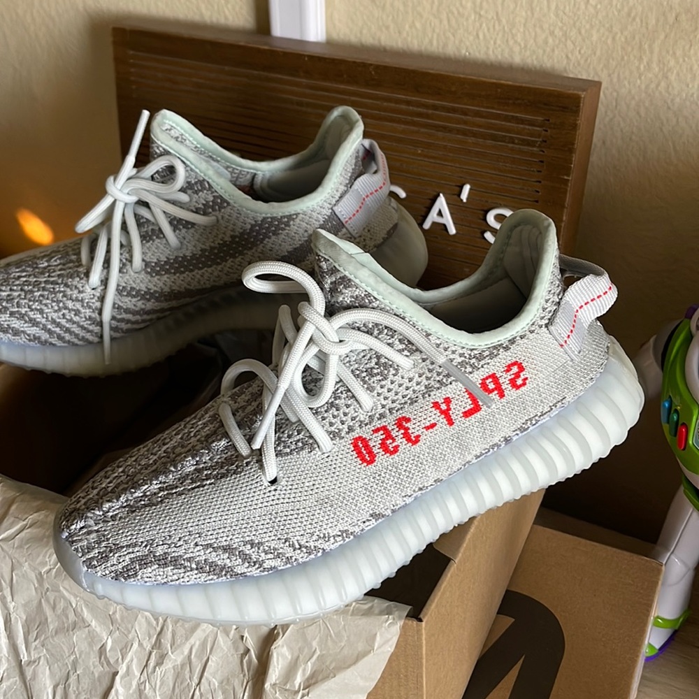 Brand new YEZZY boost 350 I purchase all of my shoes off of GOAT !